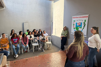 MAIS UMA TURMA SE FORMA NO CURSO DE MANICURE