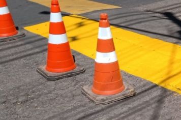 SINALIZAÇÃO: MAIS SEGURANÇA E TRANQUILIDADE AOS PEDESTRES E MOTORISTAS 