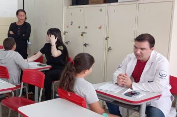 PARCERIA GARANTE DIAGNÓSTICO PRECOCE DE PROBLEMAS DE SAÚDE EM ALUNOS DA REDE MUNICIPAL 