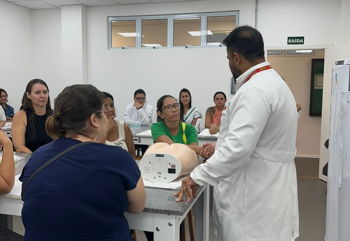 CAPACITAÇÃO PARA OS PROFISSIONAIS DA SAÚDE